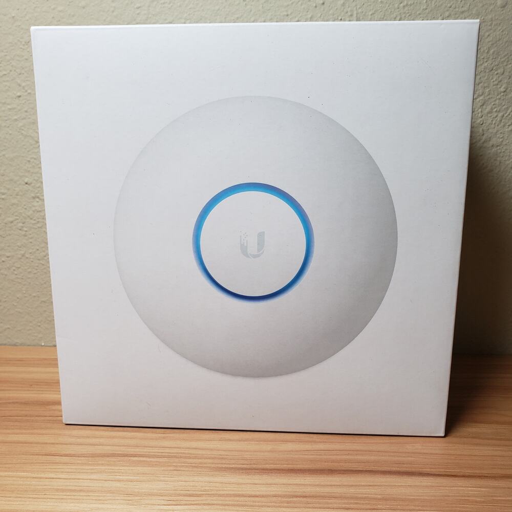 Ubiquiti Network niFi nanoHD Access Point White Wifi Internet Compact New in Box